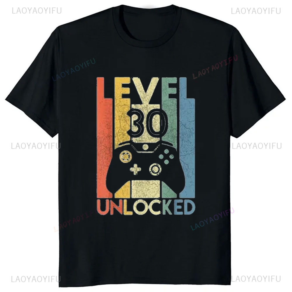 T-shirt desbloqueada com nível - Street Fashion Magazine avaliação e preço