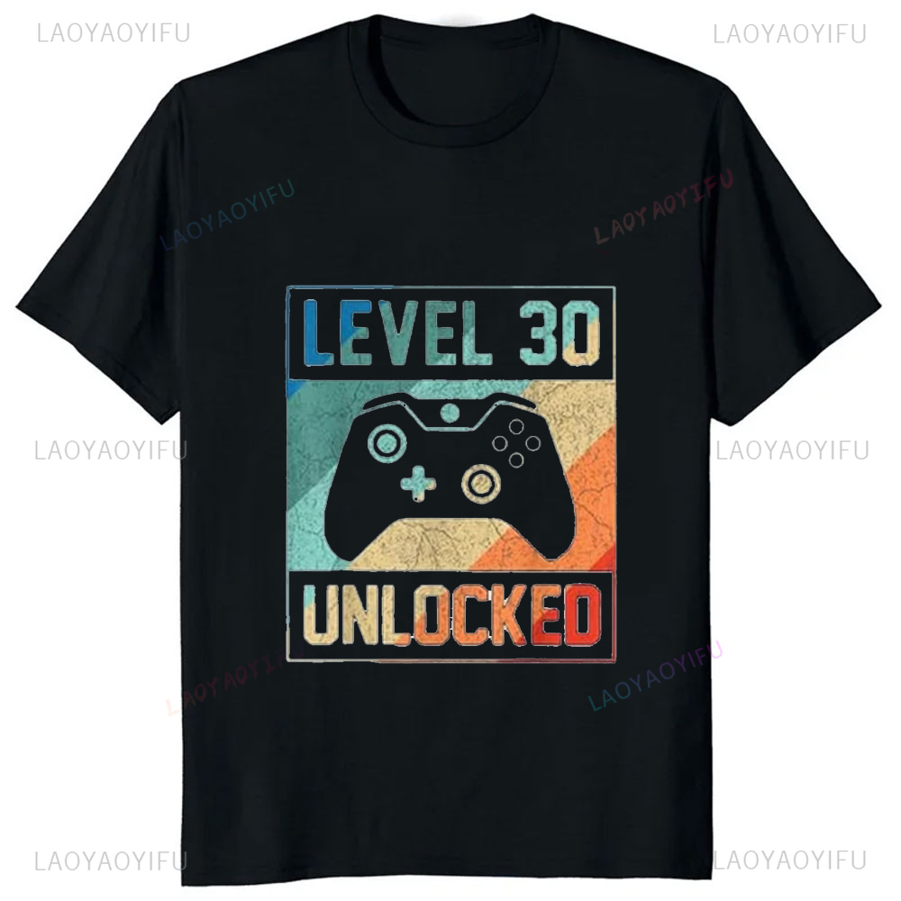 T-shirt desbloqueada com nível - Street Fashion Magazine avaliação e preço